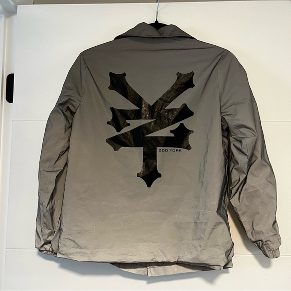 Zoo York | Unisex Wind Breaker - Picture 1 of 14